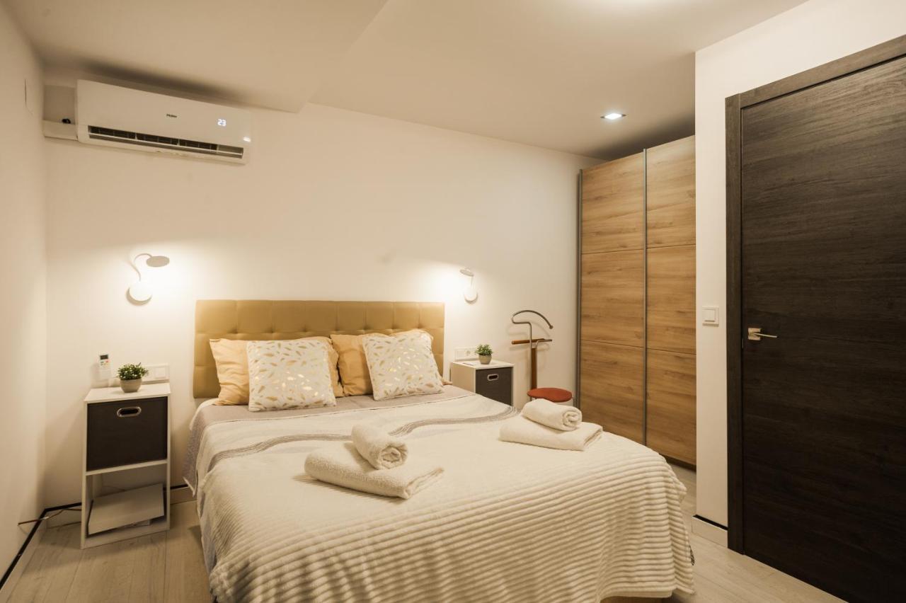 Oasis Apartment บาเลนเซีย ภายนอก รูปภาพ